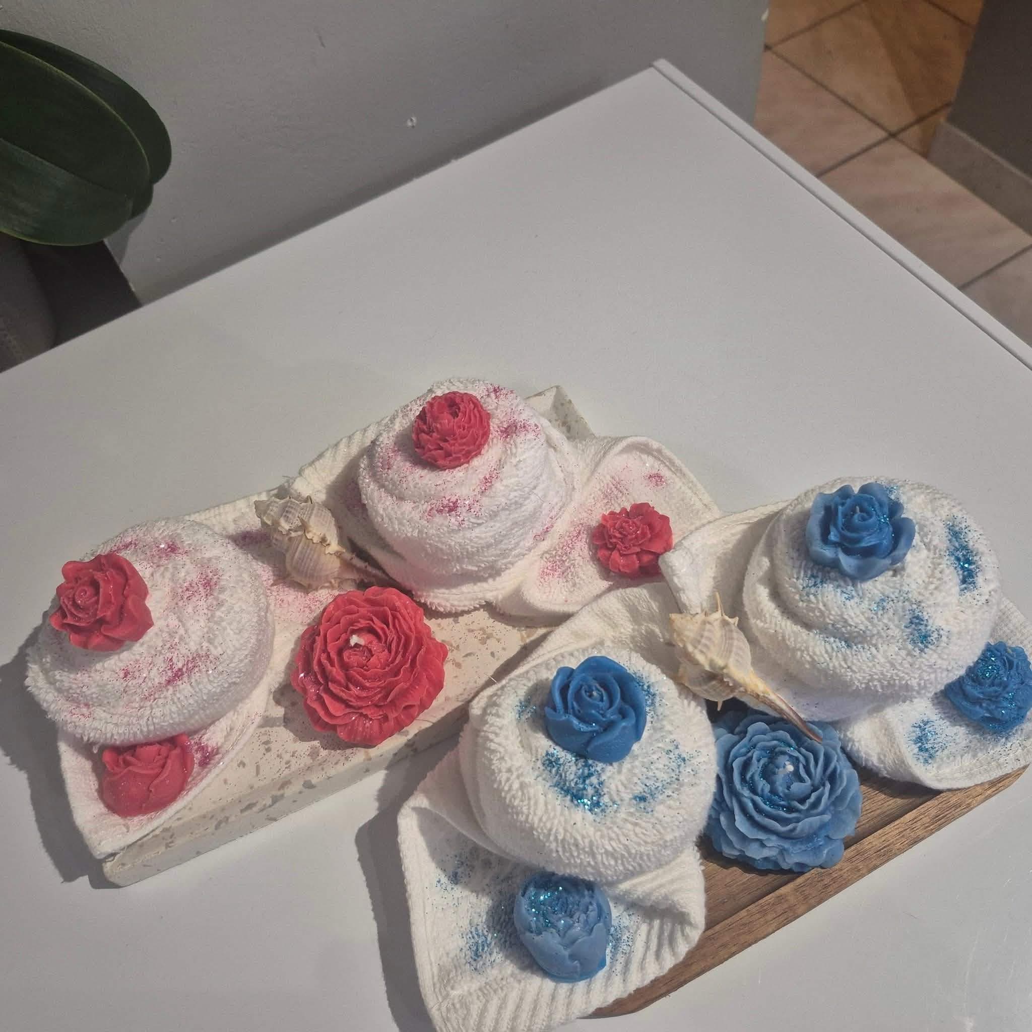 plateau bleu et rouge