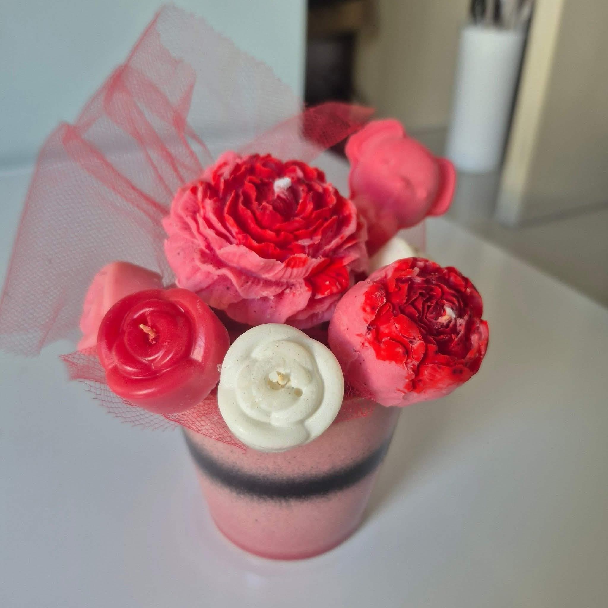 Petit verre fleur rouge